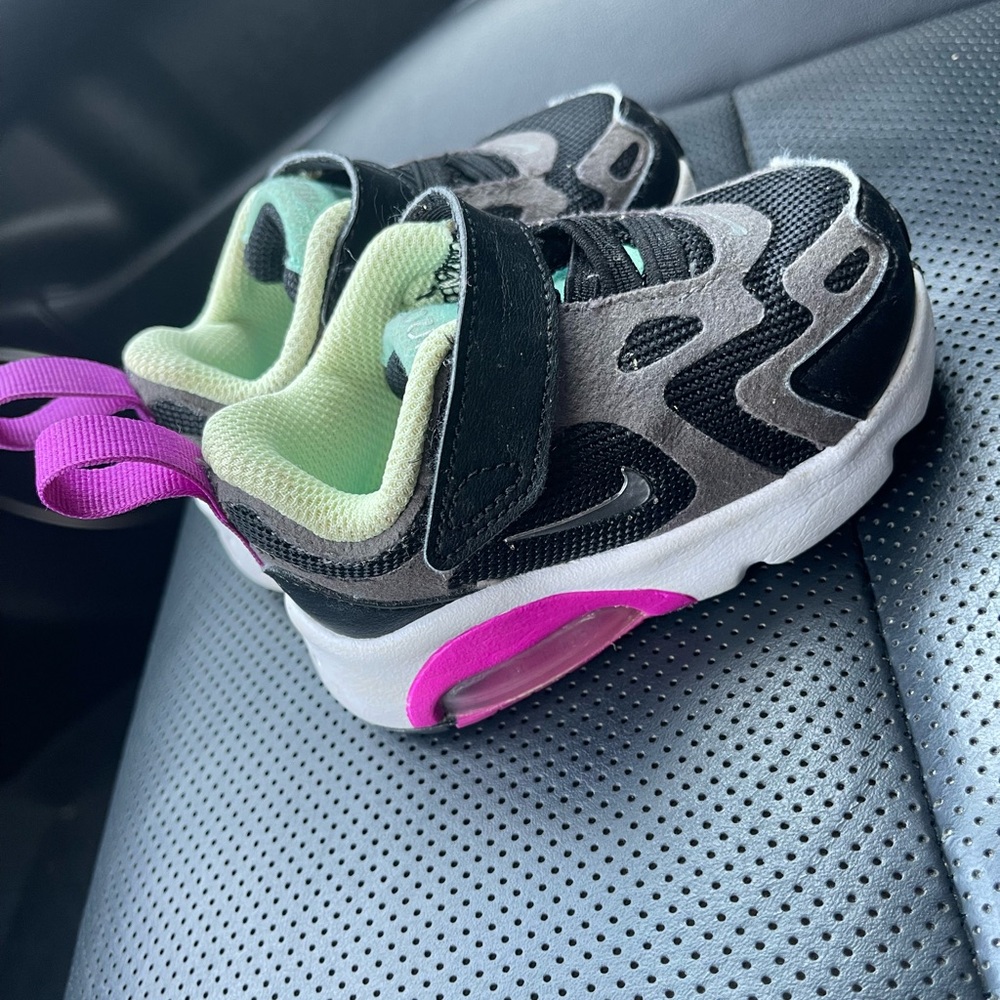 Nike Air Baby Shoes Size:4
